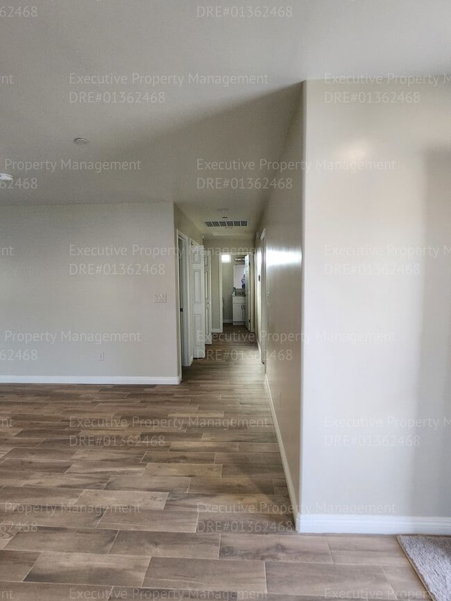 Building Photo - New constructed 3 bedroom/ 2 bathroom home