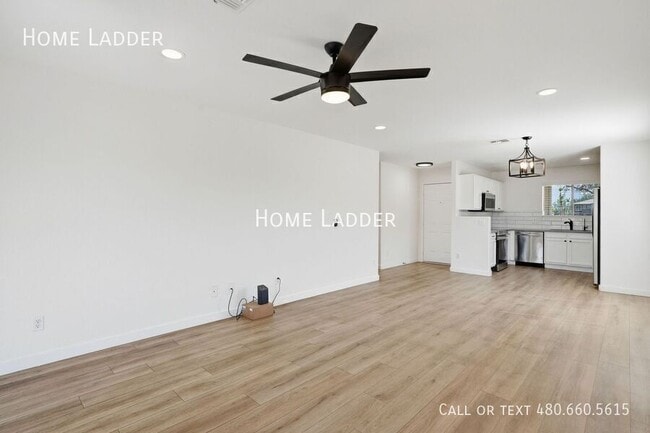 Building Photo - 16030 W Woodlands Ave