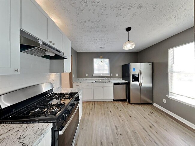 Building Photo - 107 Bridge View Dr