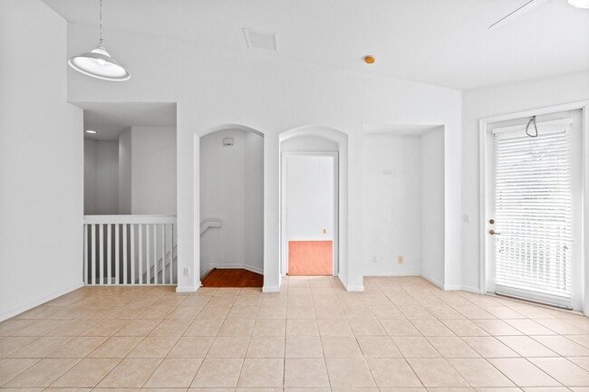 Building Photo - 3156 Laurel Ridge Cir