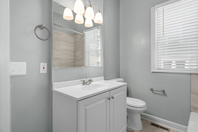 Building Photo - 3815 Wyoming St