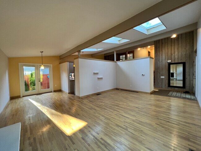 Building Photo - 11757 NE 143rd St