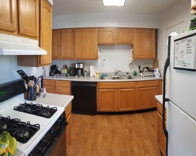 Building Photo - 209 Jeffrey Dr