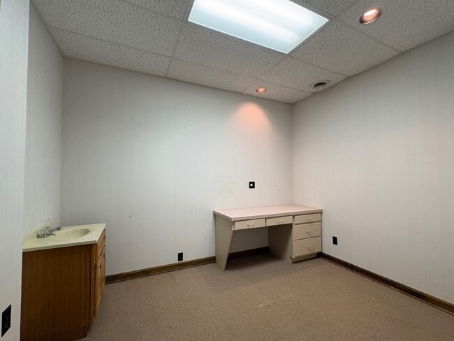 Building Photo - 1207 W Main St