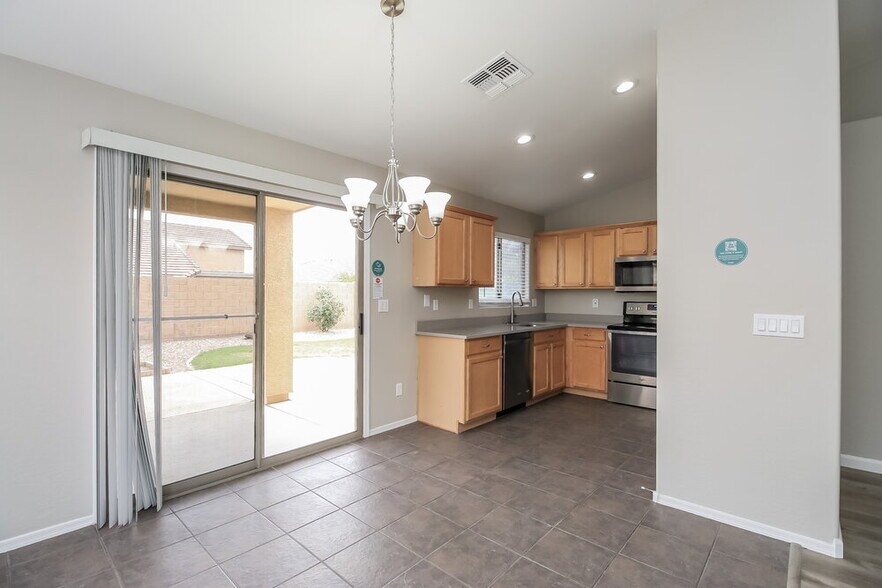 Building Photo - 3741 S Brighton Ln