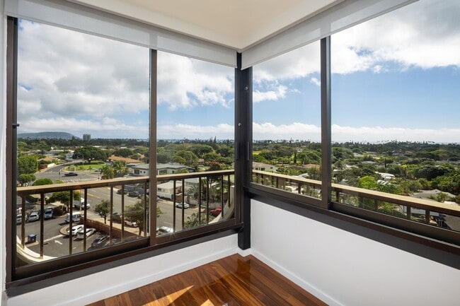 Building Photo - Regency at Kahala - Partially Furnished - 1 bedroom, 1 bathroom, 1 parking stall