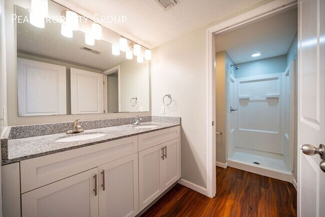 Building Photo - 250 Chittenden Ave