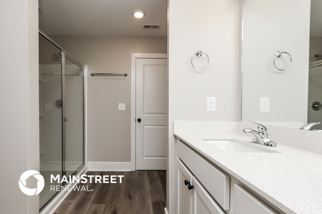 Building Photo - 150 Noble Pk Cir