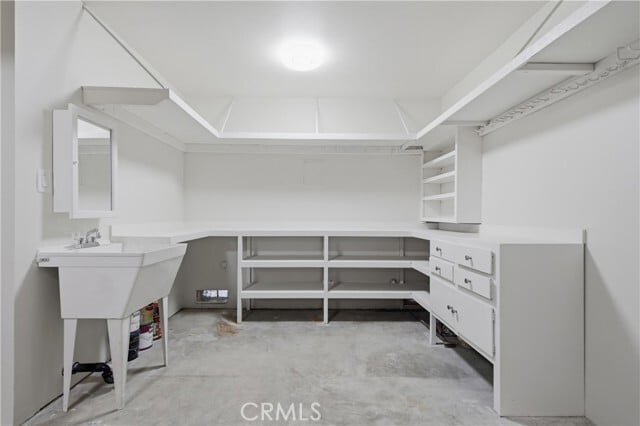 Building Photo - 2744 E 20th St
