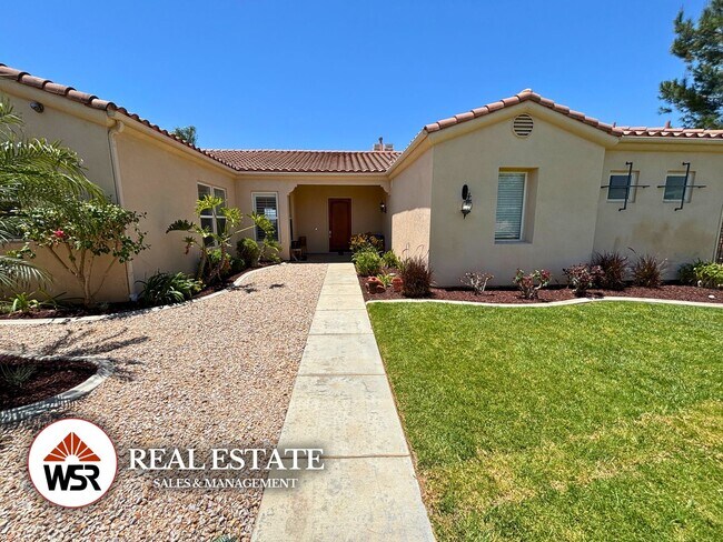 Building Photo - Beautifully upgraded LARGE home with a pool and basketball court in Mockingbird Canyon!