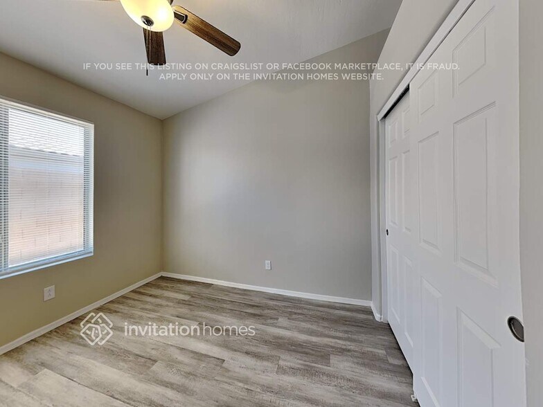 Building Photo - 11003 E Delta Ave