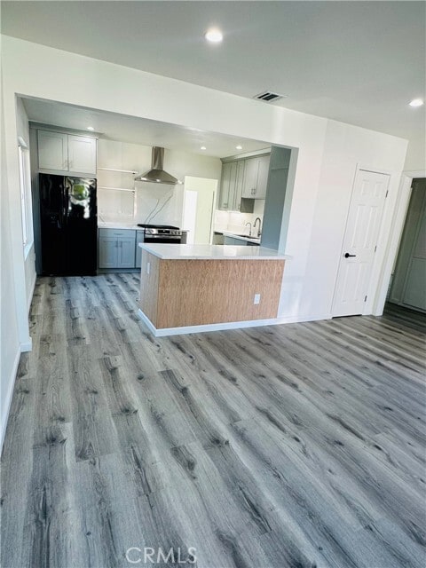 Building Photo - 3634 Caspian Ave