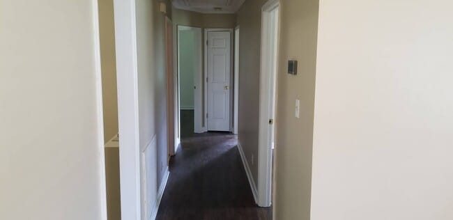 Building Photo - 1620 Riverside Dr