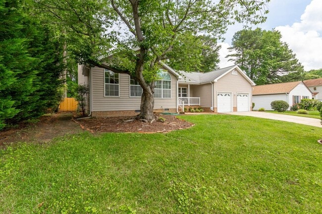 Building Photo - Beautiful Newport News Home