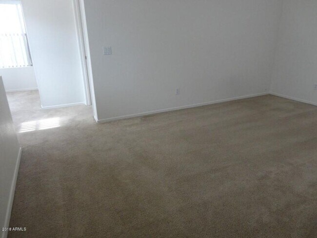 Building Photo - WATERFORD SQUARE COMMUNITY 3 BED 2.5 BATH