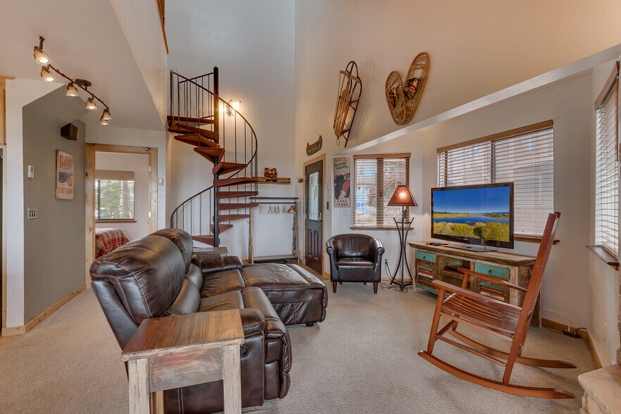 Building Photo - 750 Milky Way Ct