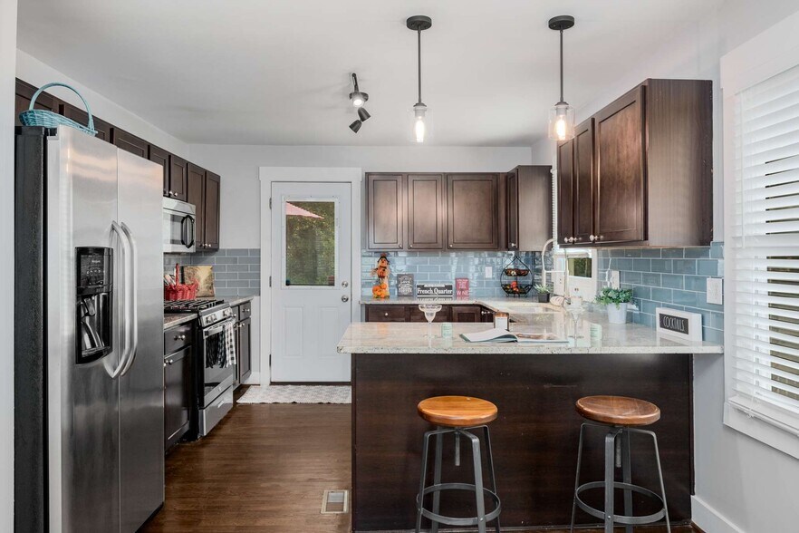 Building Photo - 2046 Settle Cir SE