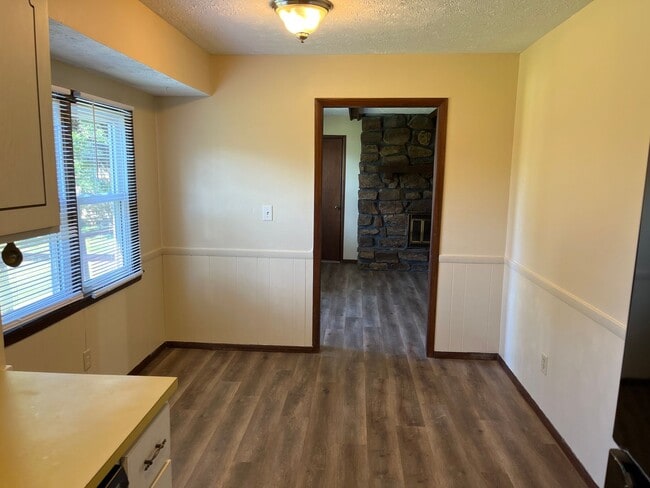 Building Photo - Welcome Home