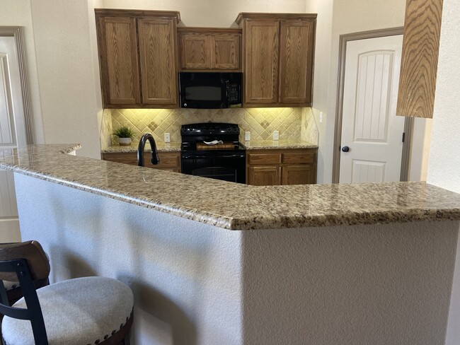 Building Photo - 4007 Salt Fork Dr