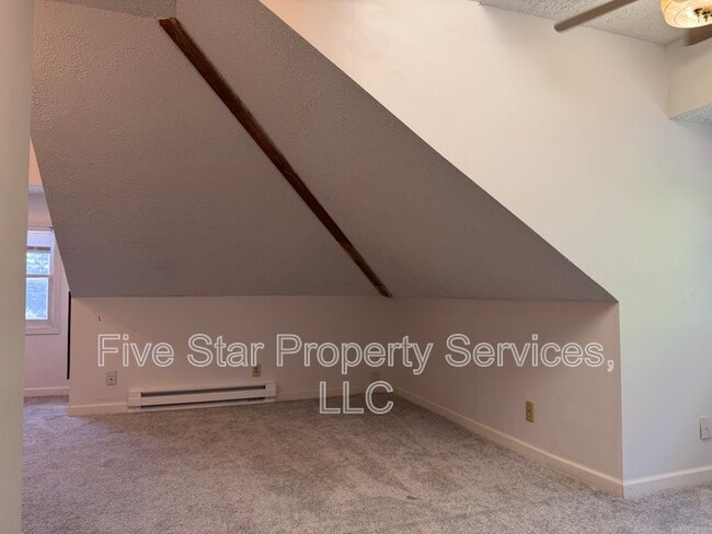 Building Photo - 229 W Allen St