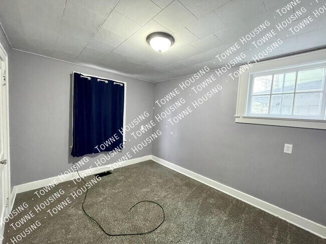 Building Photo - 640 Magee Ave