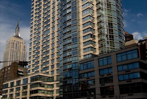 Building Photo - 800 Sixth Avenue