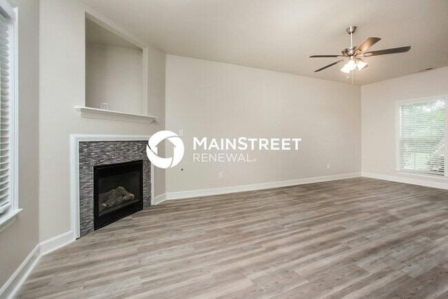 Building Photo - 4 Bedroom Pet-Friendly Home in Olive Branch, MS with Main Street Renewal