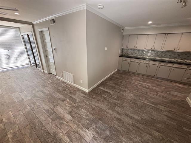 Building Photo - 4044 Buena Vista St