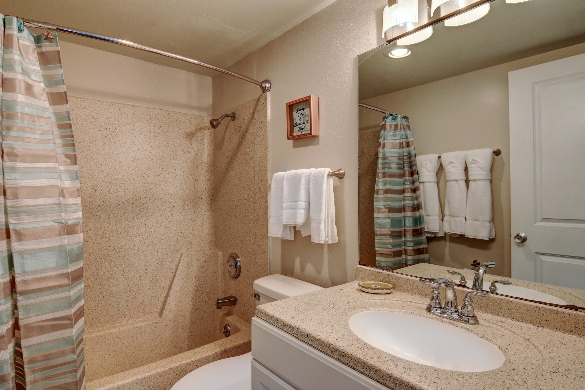 Building Photo - 14810 Windward Dr