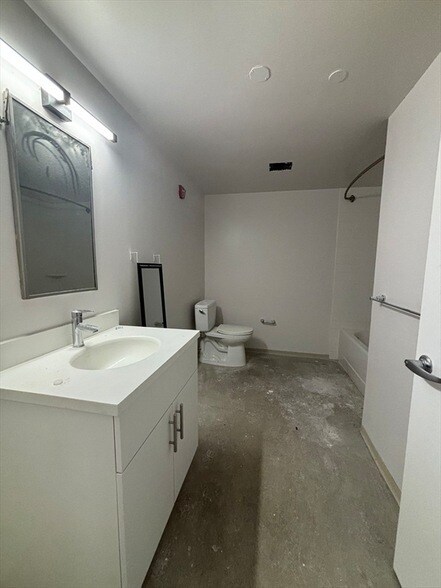 Building Photo - 88 Gerrish Ave