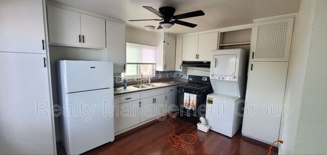 Building Photo - 5445 Imperial Ave