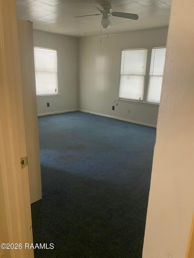 Building Photo - 714 Evangeline Dr