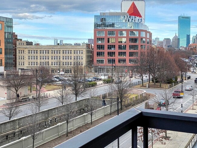 Building Photo - 566 Commonwealth Ave