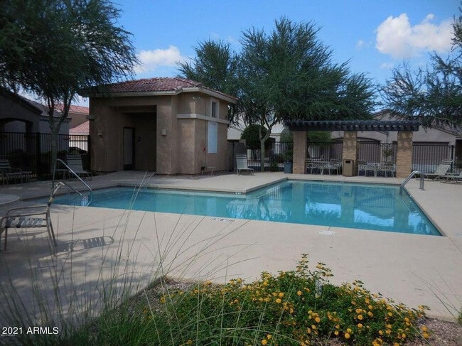 Building Photo - 7022 Cesar St