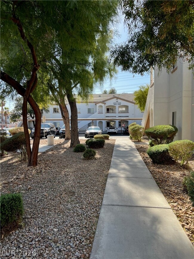 Building Photo - 5650 E Sahara Ave