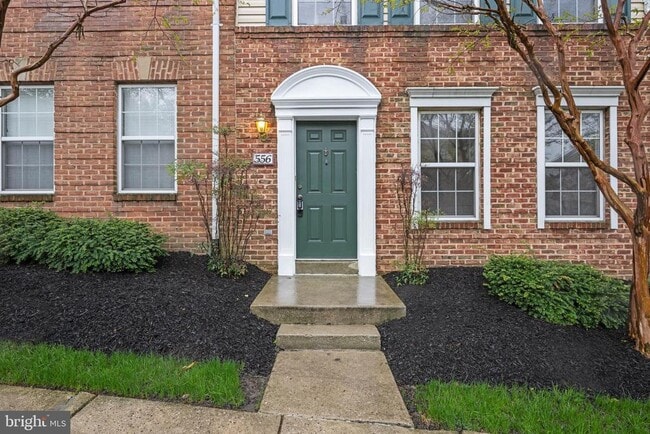 Building Photo - 556 Rhapsody Ct