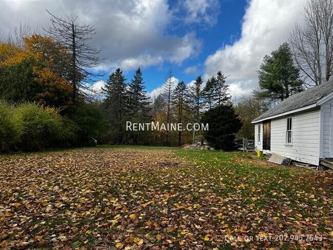 Building Photo - 92 Main Rd N