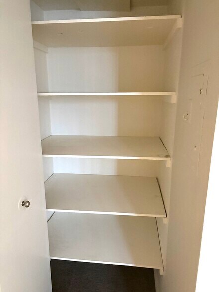 Building Photo - 4909 Crooks Rd