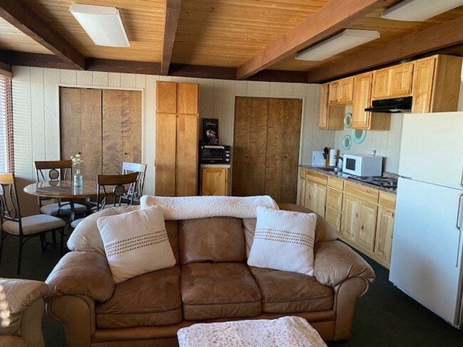 Building Photo - FULLY FURNISHED  - 2 bd Log Cabin in the H...