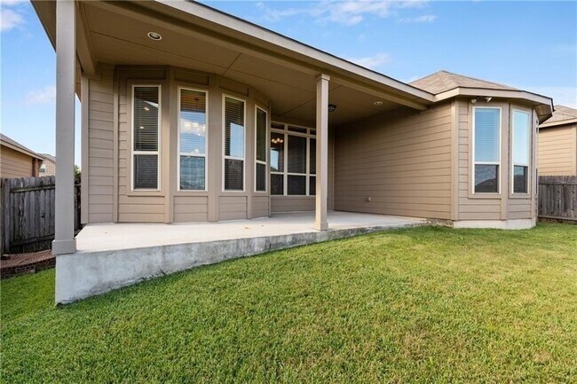 Building Photo - 208 Yukon Cove
