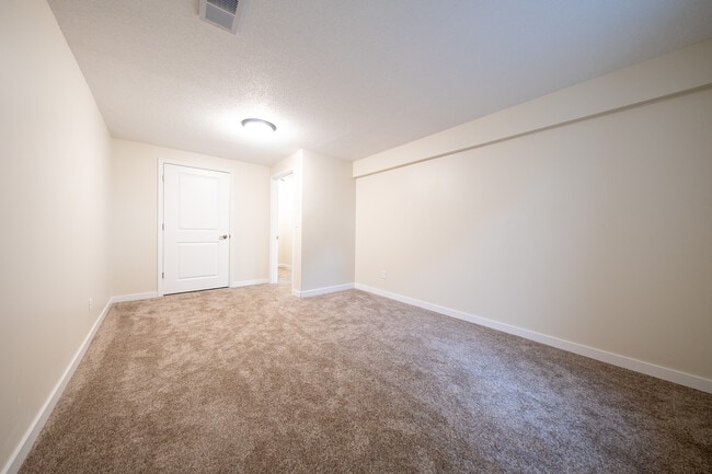 Building Photo - 14200 Elgin Ct