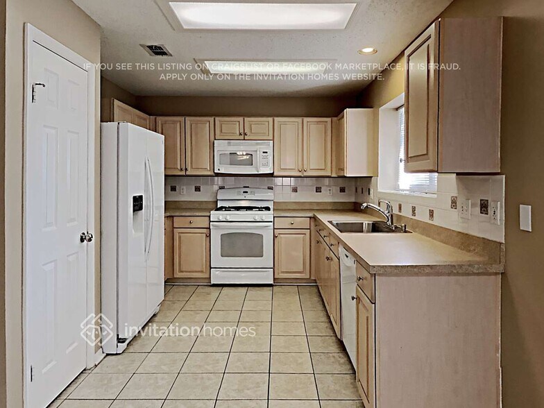 Building Photo - 3409 Windchase Dr