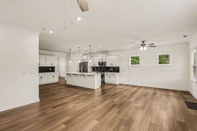 Building Photo - 15020 Sycamore Crossing Ct