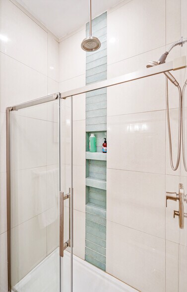 Building Photo - 1440 Everest Rd