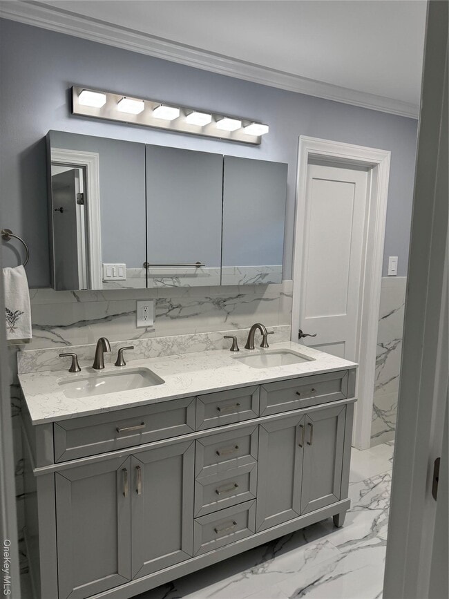 Building Photo - 16 Huntington Commons