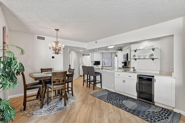 Building Photo - 9650 S Ocean Dr