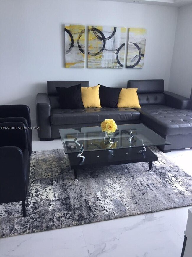 Building Photo - 2301 Collins Ave