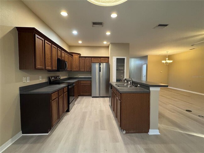 Building Photo - 8210 Whistling Pine Way