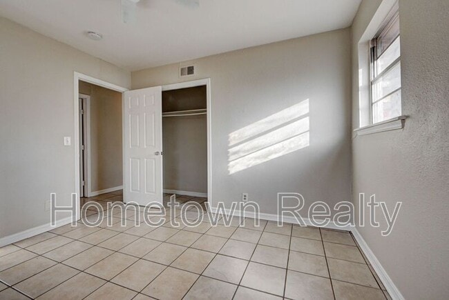 Building Photo - 332 NW 85th St