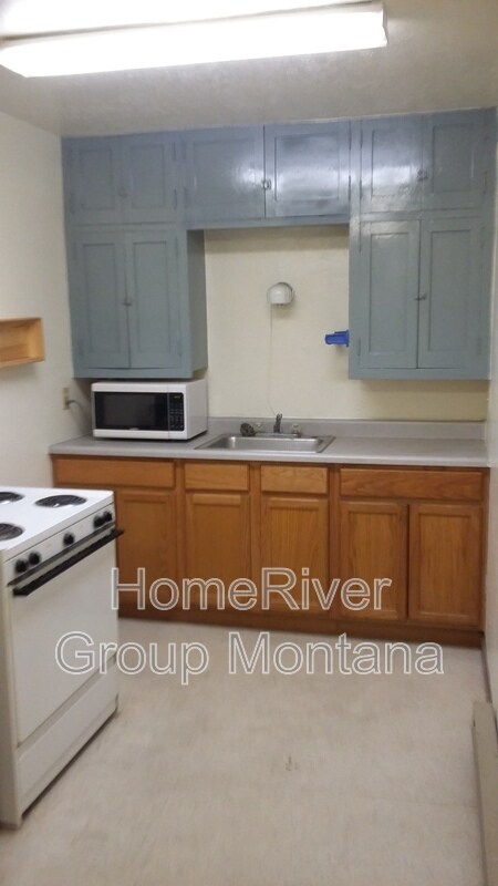 Building Photo - 147 W Main St